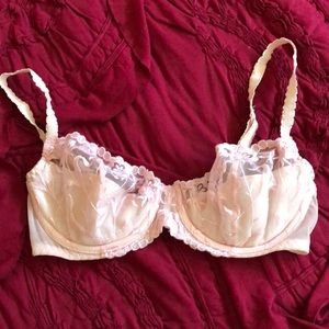 Vintage Victoria’s Secret Demi Underwire Bra 💗
